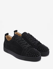 Charger l'image dans la galerie, Spikes Flat Black Suede Trainers