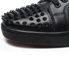 Charger l'image dans la galerie, Spikes Flat Black Suede Trainers